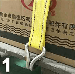 奥立捆绑带使用步骤1将绑带的勾勾在货物的一端